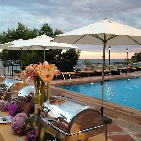 Rigat Park & Hotel