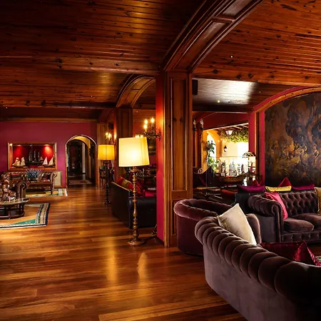 Rigat Park & ホテル