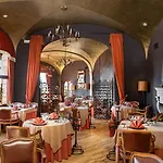 Rigat Park & Hotel